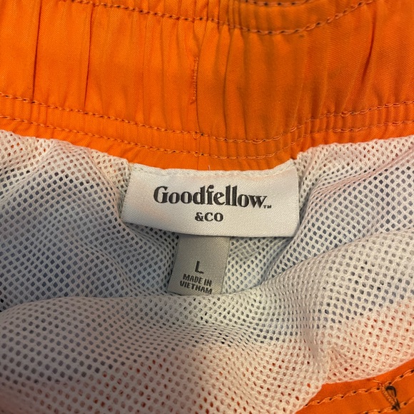 goodfellow size L swim trunks - Picture 2 of 3